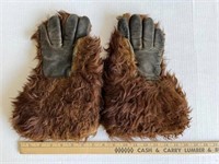 Pair of Animal Fur Gloves