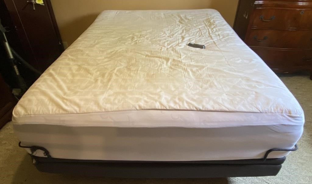 Reverie Adjustable Bed w/ Remote. 56” x 76” x 28”