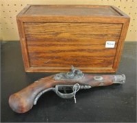 Oak Veneer Box w/Model Duelling Pistol