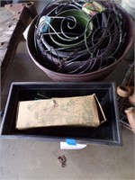 Flower pots & gardening items