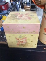 Nesting decorative boxes