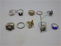 Costume jewelry lot of 10 rings