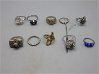 Costume jewelry lot of 10 rings