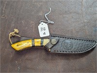 Timber Rattler Hunting Knife w/ Scabbard