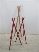 4'+ Wood & Metal Stands