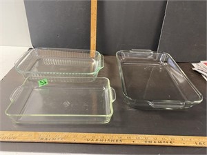 2 Pyrex & 1 Anchor glass baking pan