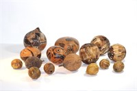 18 DECORATIVE CARVED NUTS