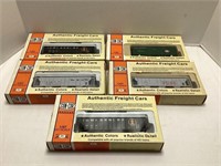 Five Con-Cor HO Gauge Model Train Kits