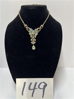 Coro Necklace