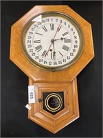 Large Vintage Wooden Waterbury Wall Clock.