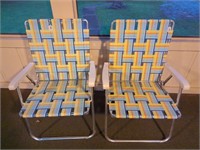 2 metal folding chairs