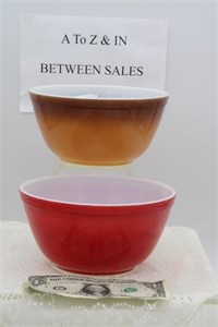 (2) PYREX #402 BOWLS: "OLD ORCHARD" & "RED"