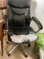 Office Chair    peeling finish