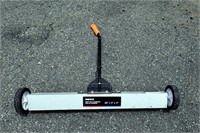 Neiko 36"x3"x4" Magnetic Floor Sweeper, 36"