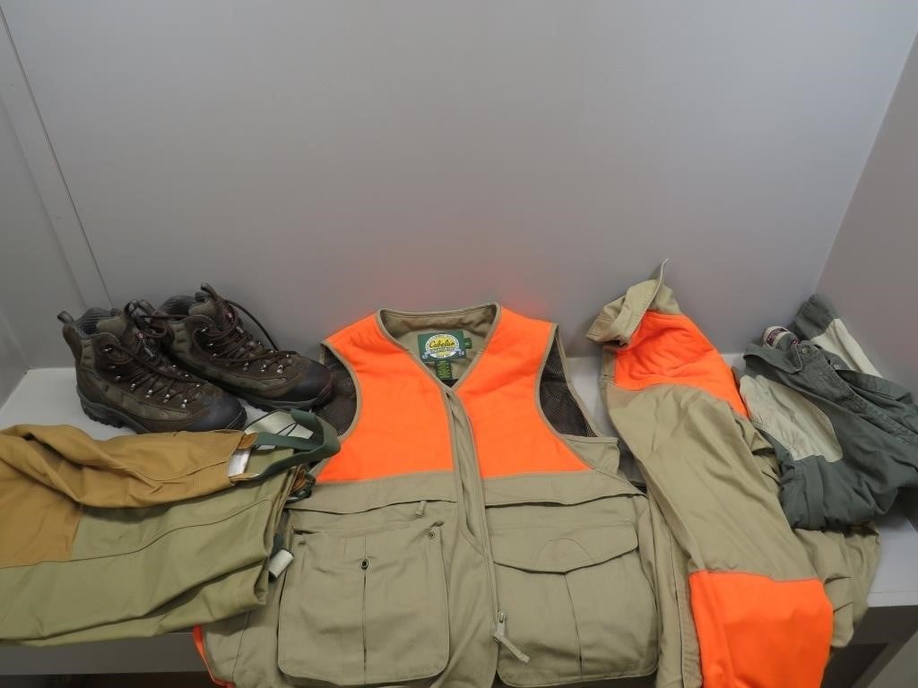 Hunting apparel – vest size large, long sleeve