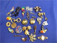 Lot Of Brooches