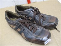 Tennis Shoes Skechers