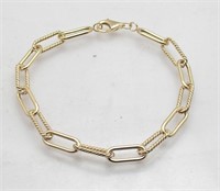 10 Kt Textured Modern Oval Link Bracelet