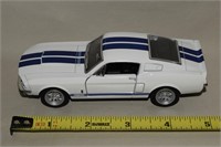 Kinsmart Diecast 1967 Ford Shelby Mustang Gt500