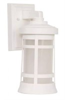 Outdoor wall lantern