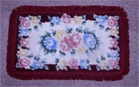 Floral throw rug w/ fringe - Ladies scarves -