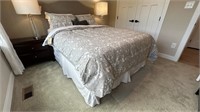 9PC QUEEN BEDDING