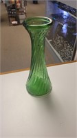 Vtg green glass swirl vase, 6"