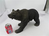 Statue d'un ours en résine
