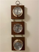 THERMOMETER, BAROMETER, AND HUMIDITY GAUGE
