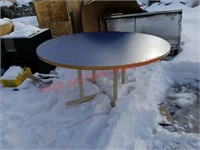 48 Inch Round Table