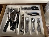 Contents of Silverware Drawer