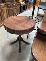 Round Pedestal Parlor Table 28x24 Vintage