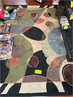 AREA RUG 91 IN X 64 IN
