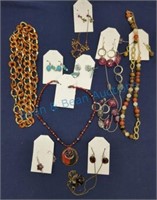 Really nice mix necklaces, earrings and sets