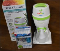 Nostalgia Shaved Ice Machine and Snow Cone Cups