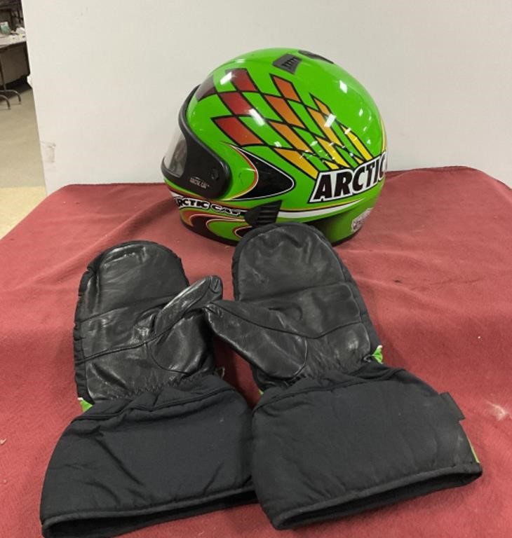 Articat helmet and gloves(xl)