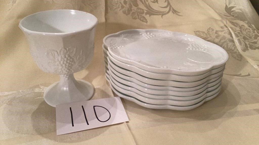 8 Vintage Harvest Grape Milk Glass Luncheon