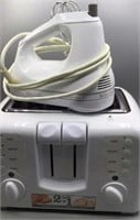 Cuisinart Toaster and Kitchen Aid Hand Mixer