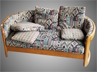 Vintage style loveseat with hardwood frame, in exc