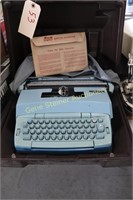 Coronomatic Typewriter in Case