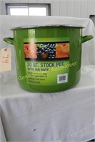 20 Quart Stock Pot w/ lid- New