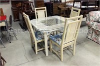 Wicker Table/Chairs: