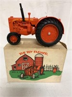 1/16 Case 500 Diesel Tractor with Box