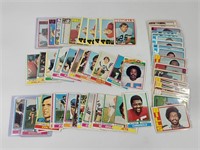 ASSORTMENT OF VARIOUS VINTAGE FOOTBALL CARDS