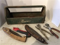 Vintage hand e toter Toolbox with size in Punch