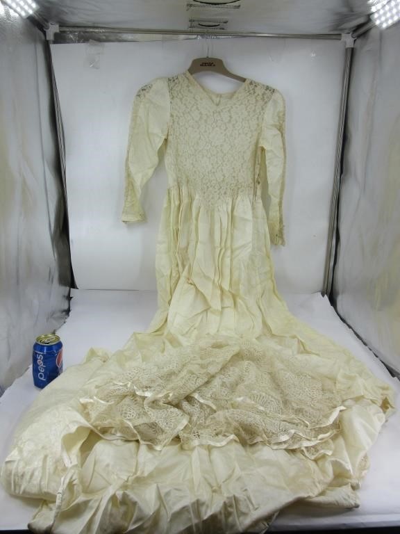 Ancienne robe de marié des années 30