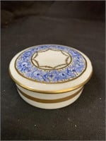 HAND-PAINTED LIMOGES FRENCH TRINKET BOX -
