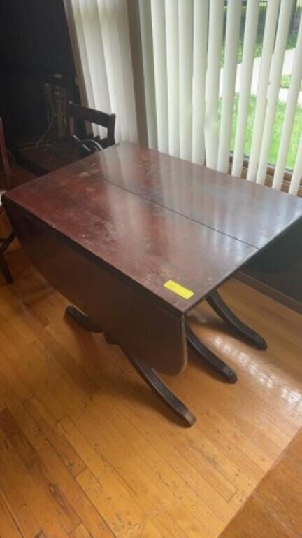 ANTIQUE DROP LEAF TABLE WITH 3 PEDESTALS, 3 CHAIRS