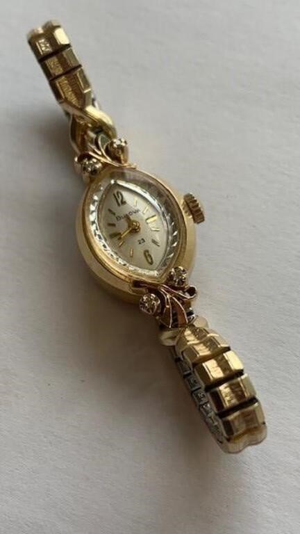 Vintage Ladies Bulova Watch Stamped 14k