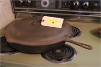 #14 US Cast Iron Skillet